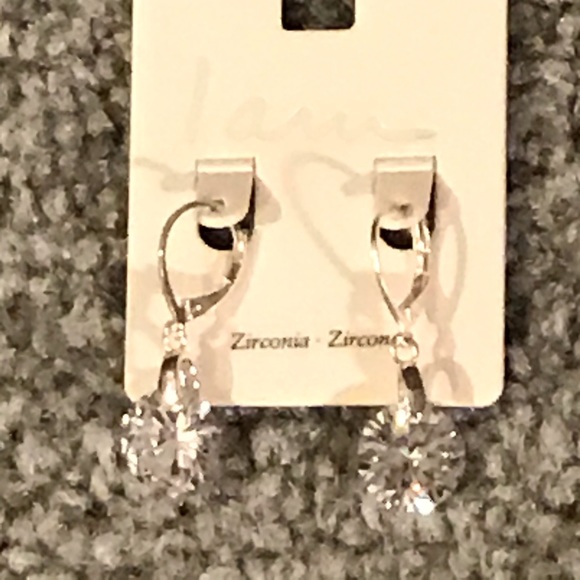 I Am’s Brilliant CZ Earrings! - Picture 3 of 6